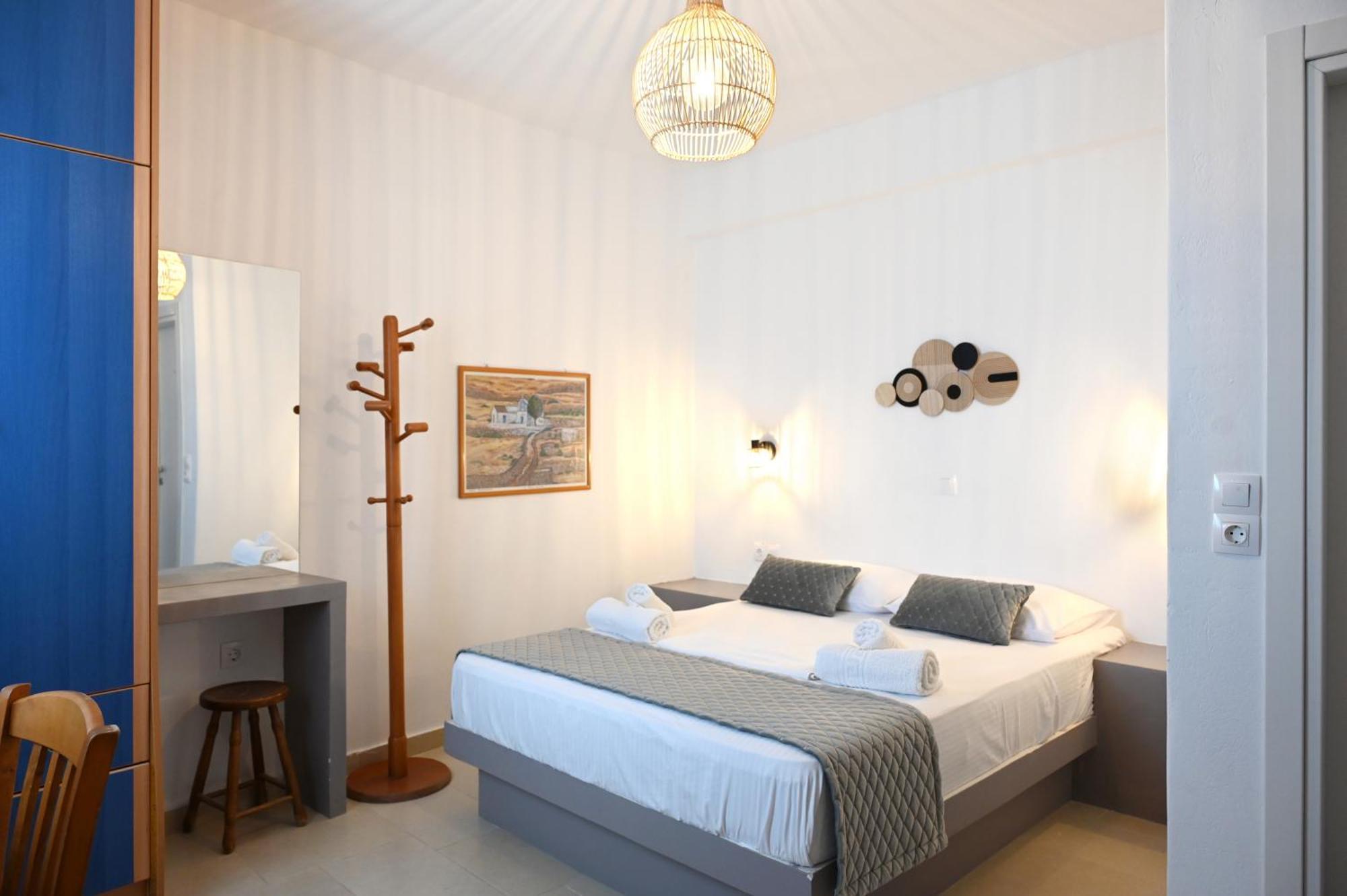 Oneiro Rooms Kythnos Kanala Bagian luar foto