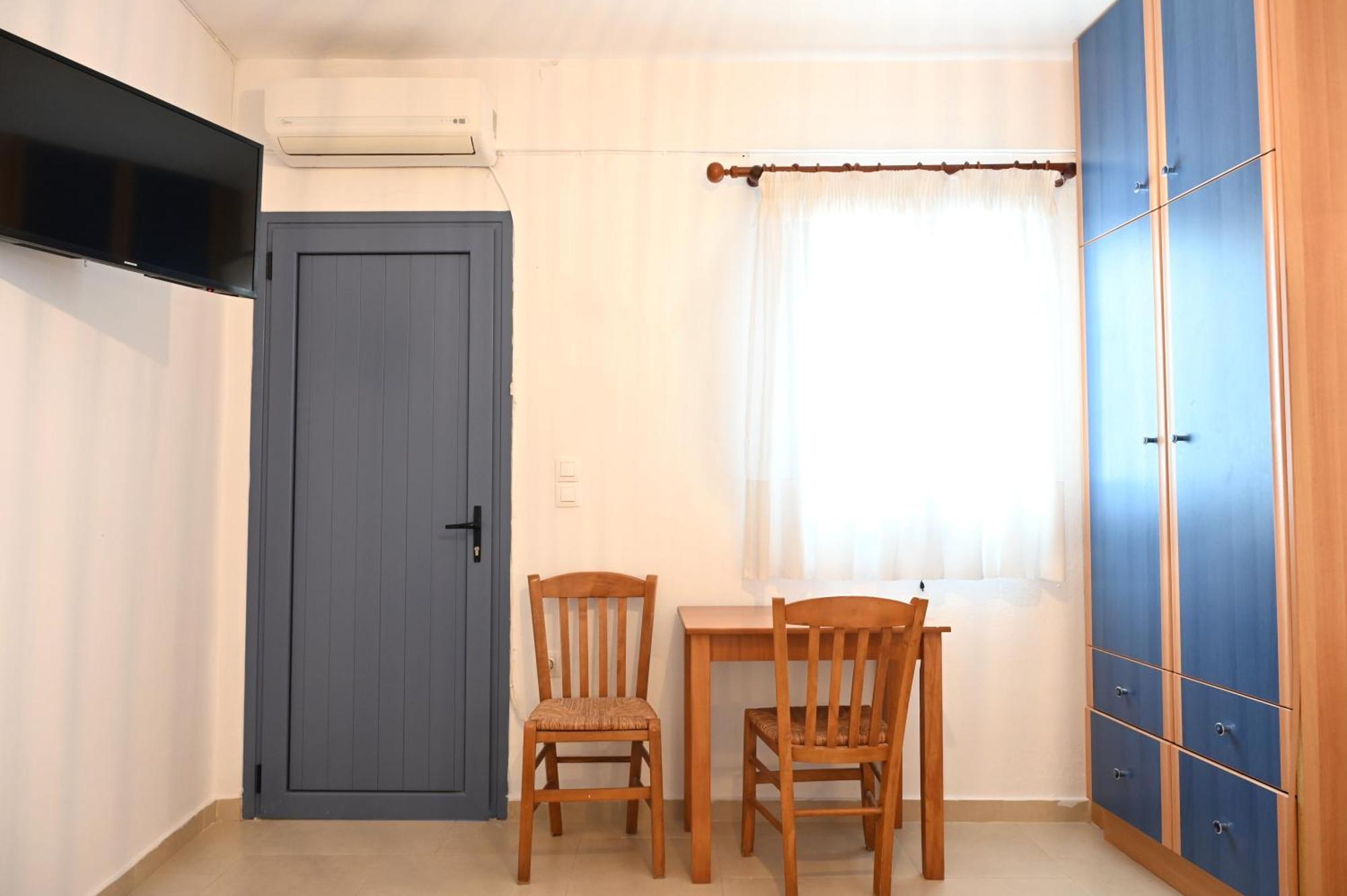 Oneiro Rooms Kythnos Kanala Bagian luar foto