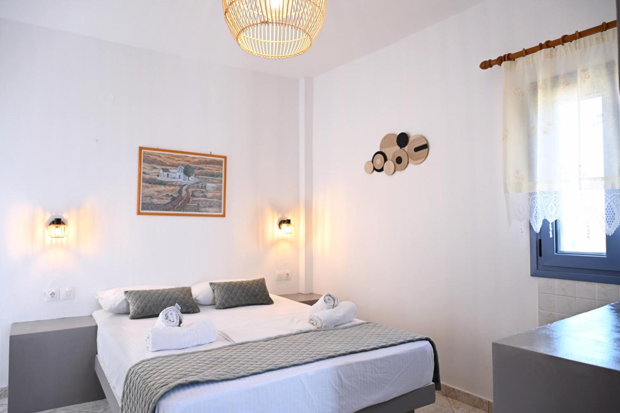 Oneiro Rooms Kythnos Kanala Bagian luar foto